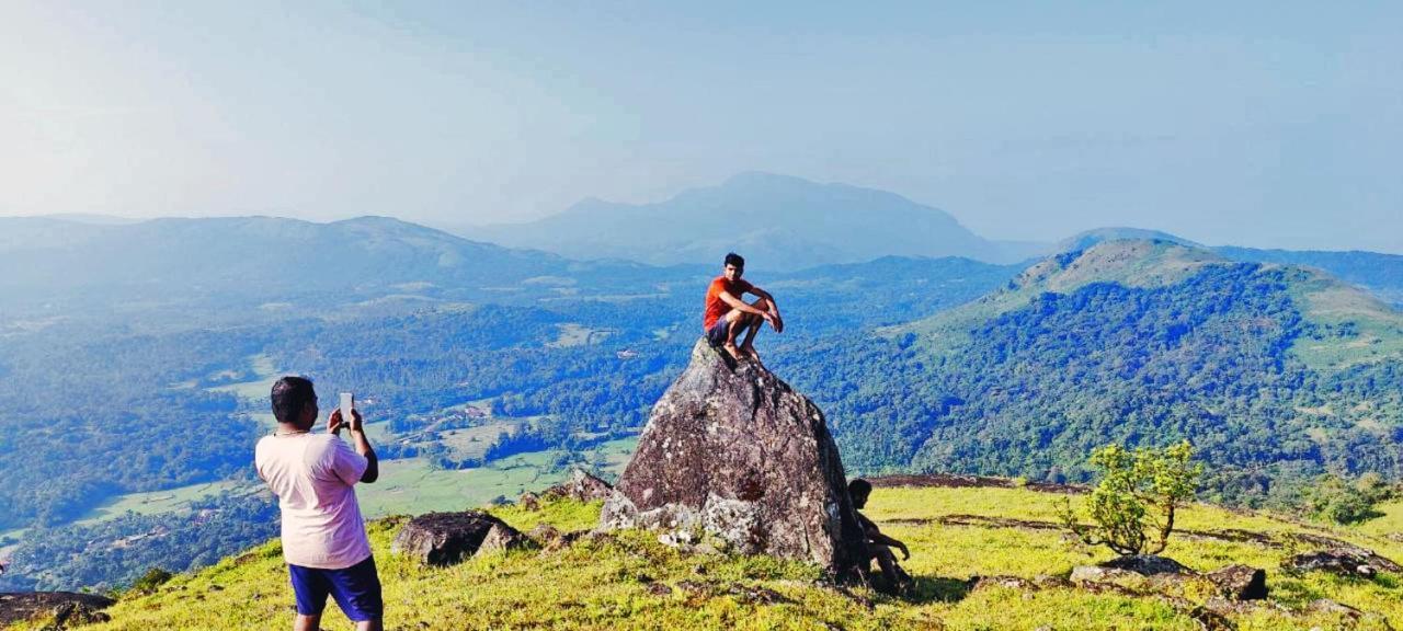Staymaker Kasargali Homestay 瑟格莱什布尔 外观 照片